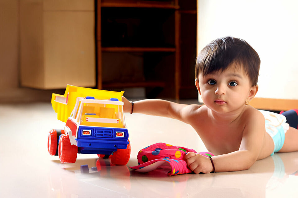 What are the different types of toys and their benefits for kids?